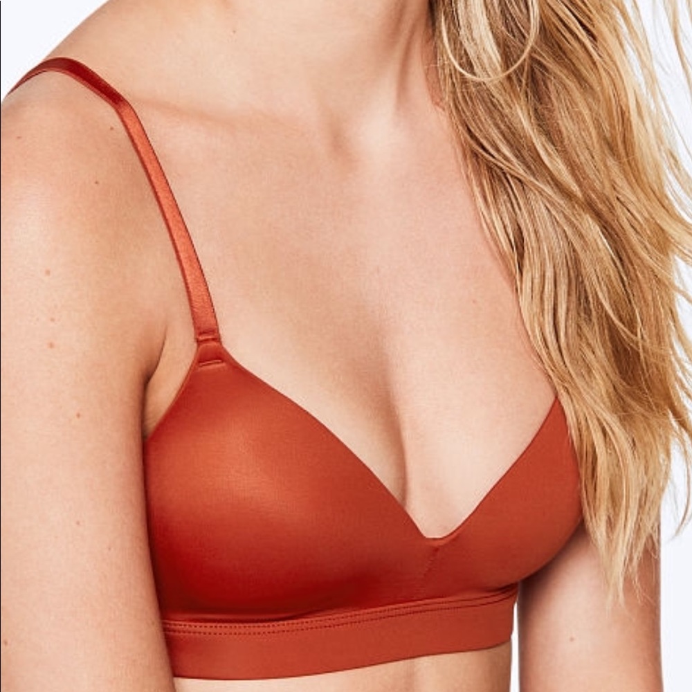 Wear everywhere wireless lightly lined bra